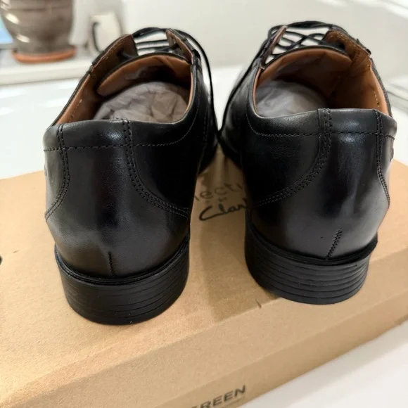 Clarks Black Leather Cap-Toe Derby Shoes - Picture 7 of 12